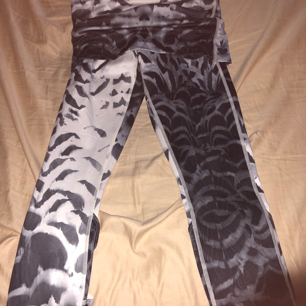 Lululemon workout pants